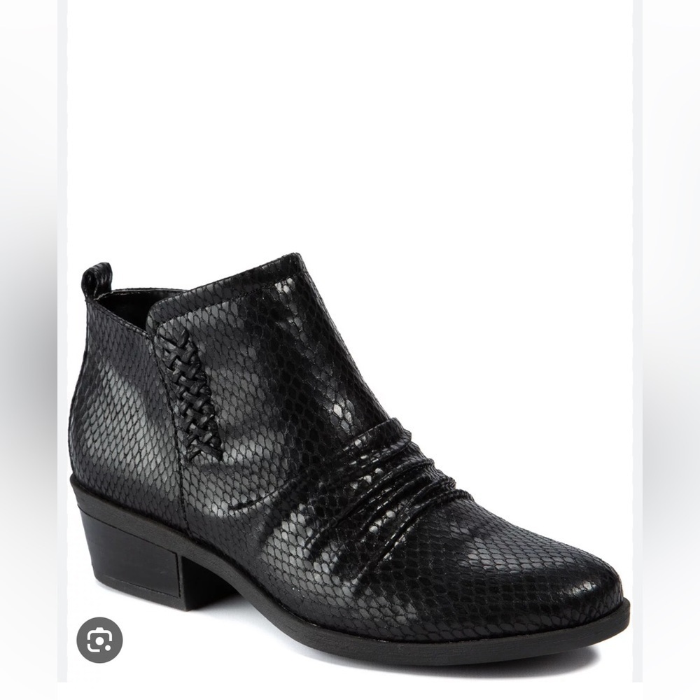 Baretraps Black Bootie Black Snakeskin Print Boot Size 7 1/2 GUC